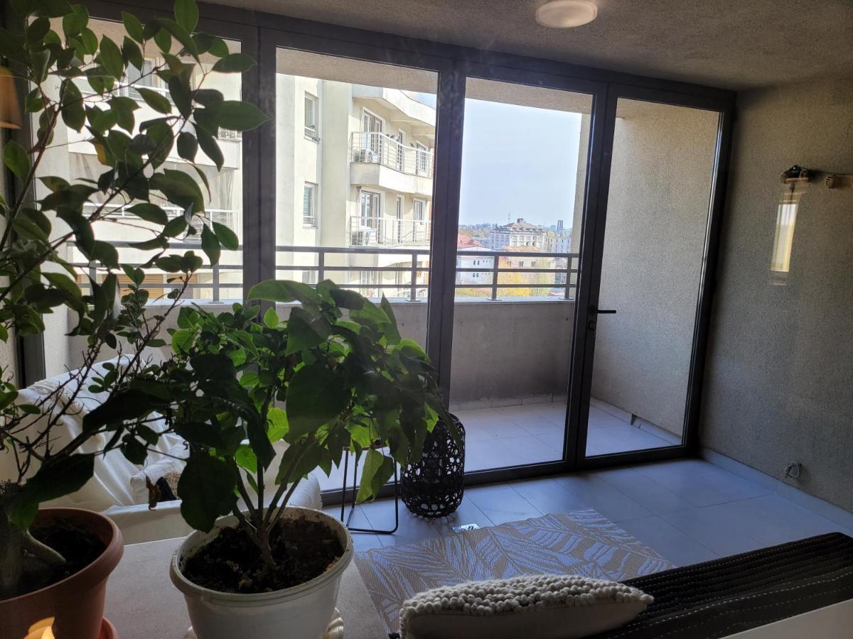 125 Sqm Family Friendly With Kids Room Bucharest Exterior photo